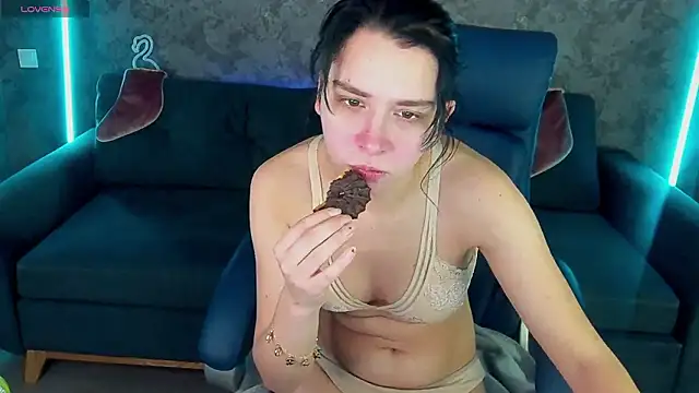 LiviaShy online show from January 18, 8:16 pm