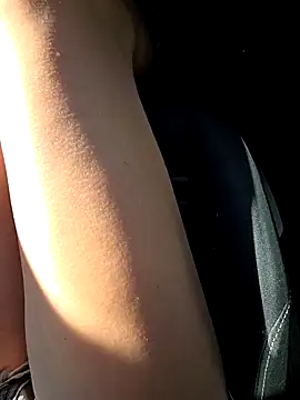 Snapshot of Pisypussy chatting on September 20, 7:39 am Pisypussy online show from September 20, 7:39 am