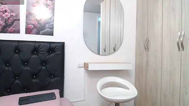 pinky f00x online show from March 20, 7:52 pm