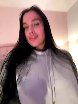 Snapshot of Bella__Wood chatting on October 12, 7:05 pm Bella Wood online show from October 12, 7:05 pm