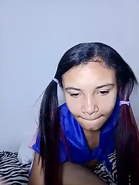 liz7skinny online show from March 14, 10:00 pm