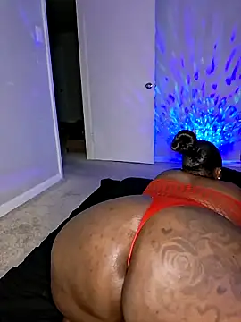 Thickkemzz41 online show from September 19, 1:37 am