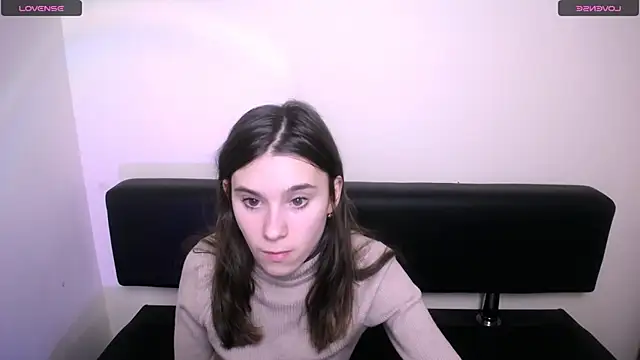 RosaRay  online show from February 10, 9:45 am