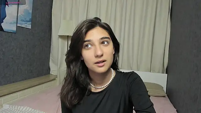 Snapshot of Elfy_Rare_ chatting on September 19, 8:52 pm Elfy Rare online show from September 19, 8:52 pm