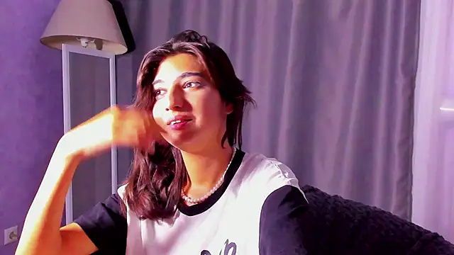 Snapshot of Elfy_Rare_ chatting on September 21, 8:29 pm Elfy Rare online show from September 21, 8:29 pm