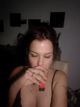 Snapshot of Foxy-Milfy chatting on September 29, 5:34 am Foxy-Milfy online show from September 29, 5:34 am