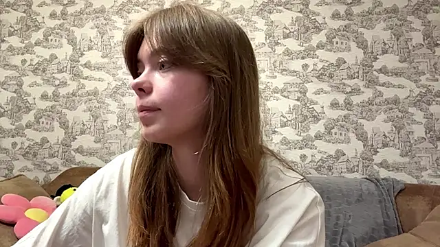 CoralinaEastoy online show from September 10, 9:37 pm