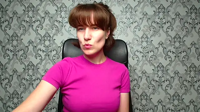 Snapshot of Kelly_Kisss chatting on October 2, 7:08 pm Kelly Kisss online show from October 2, 7:08 pm