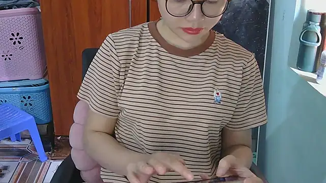 Snapshot of Uhem112 chatting on September 21, 1:59 am Uhem112 online show from September 21, 1:59 am