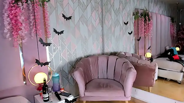 Snapshot of EmmaWilliam1 chatting on November 1, 4:38 am EmmaWilliam1 online show from November 1, 4:38 am