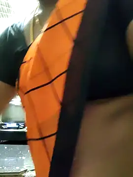 Snapshot of papukurty chatting on October 9, 1:32 am papukurty online show from October 9, 1:32 am