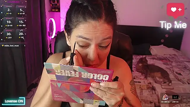 Abbyjoness21 online show from November 7, 10:21 am