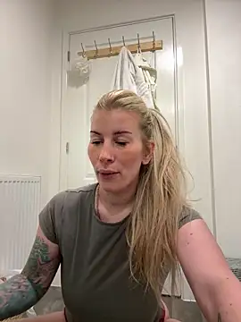Molly slayy online show from October 4, 8:46 pm