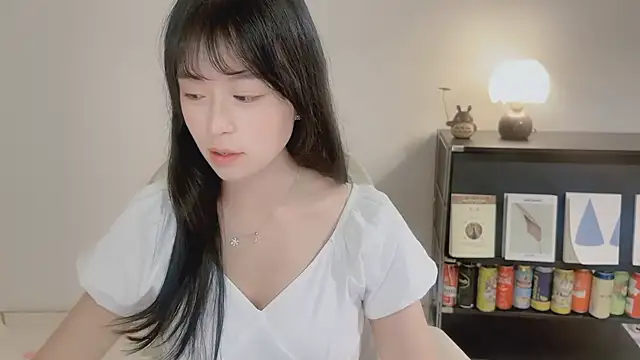 Onechestnut online show from May 17, 3:33 pm