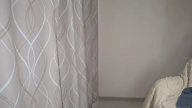 miss  Sophie online show from December 14, 10:43 am