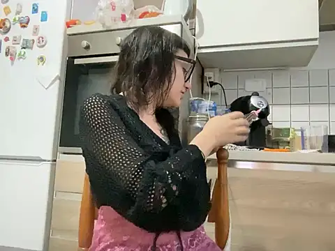 Snapshot of severingratty chatting on October 23, 4:02 pm severingratty online show from October 23, 4:02 pm