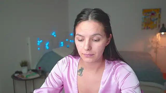 EwelynScott online show from October 18, 5:37 pm