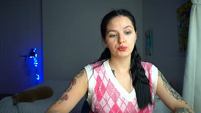 EwelynScott online show from December 14, 10:48 pm