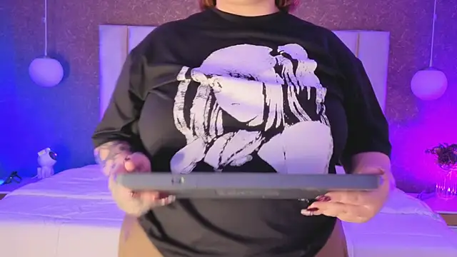 Miiss Bubble online show from September 17, 7:34 pm