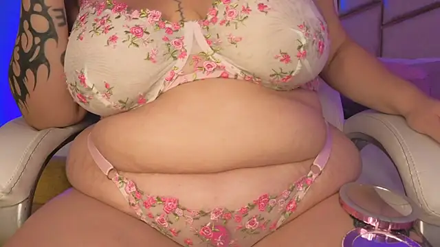 Miiss Bubble online show from September 15, 7:32 pm