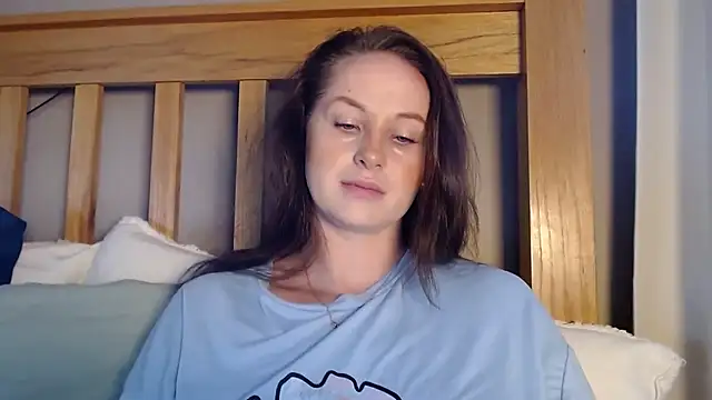 Blueeyedzaya  online show from October 15, 1:14 pm