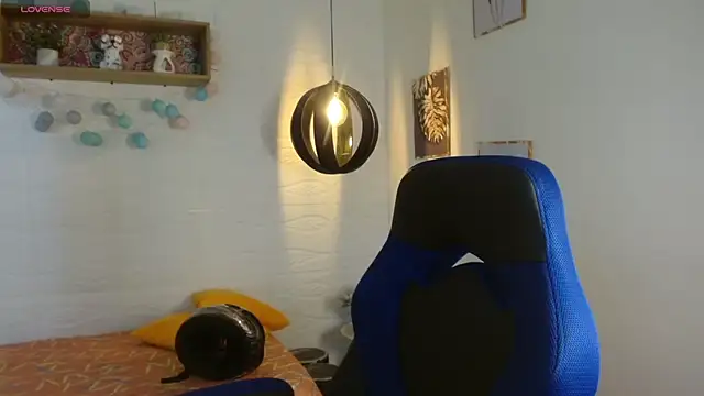 tulunaroja online show from October 27, 8:58 pm