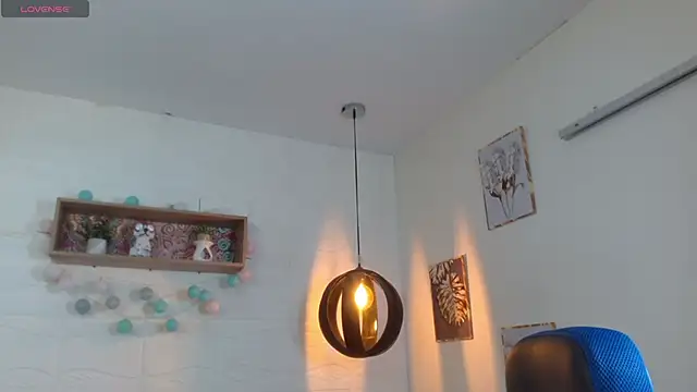 tulunaroja online show from October 2, 8:47 pm