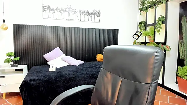 tulunaroja online show from October 24, 8:38 pm