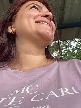 sweetdulcexxx online show from April 18, 7:07 pm