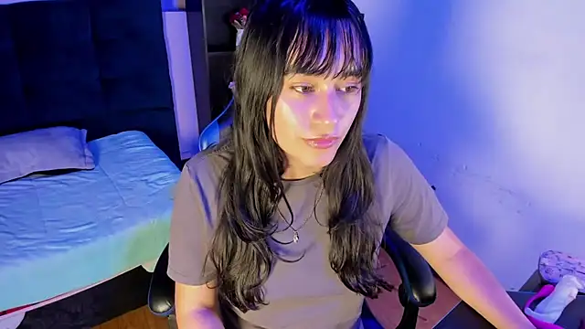 Dhaniela Naugthy online show from October 11, 9:06 pm