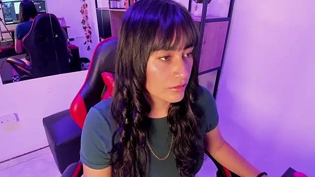 Dhaniela Naugthy online show from October 8, 4:11 pm