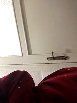 Snapshot of AlevNaz chatting on October 5, 7:52 pm AlevNaz online show from October 5, 7:52 pm