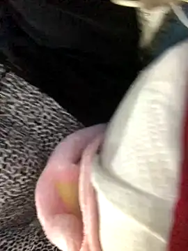 Snapshot of AlevNaz chatting on October 6, 8:02 pm AlevNaz online show from October 6, 8:02 pm