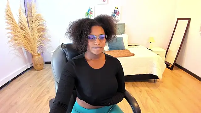 Snapshot of ebony_fantasy2 chatting on October 9, 12:09 pm ebony fantasy2 online show from October 9, 12:09 pm