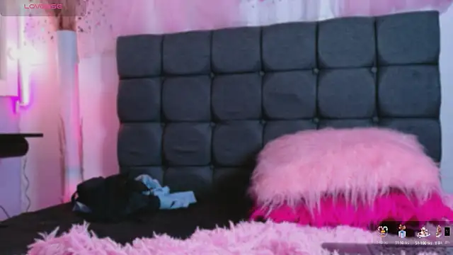 Snapshot of NataliaPrada_s chatting on October 1, 8:14 pm NataliaPrada s online show from October 1, 8:14 pm