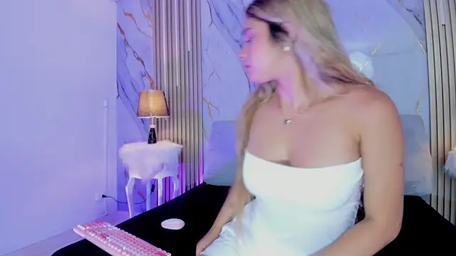 Snapshot of sharon_greey chatting on October 2, 8:47 pm sharon greey online show from October 2, 8:47 pm