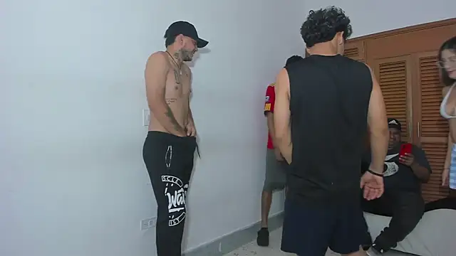 Snapshot of brutal_sex_room2k chatting on October 23, 1:06 pm brutal sex room2k online show from October 23, 1:06 pm