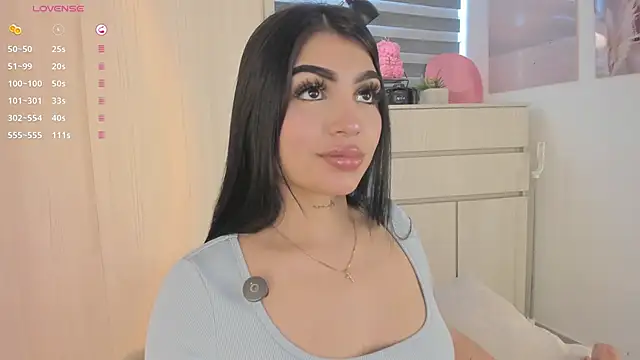 Snapshot of EmmyKenner chatting on October 13, 1:14 pm EmmyKenner online show from October 13, 1:14 pm