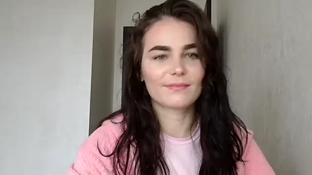 Silviaa a online show from December 14, 12:00 pm