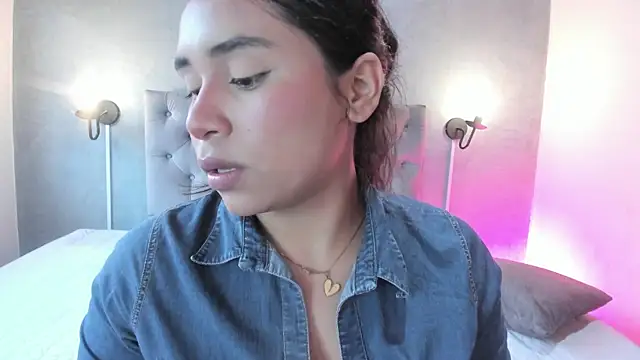 GiannaSlimJB online show from November 8, 9:42 pm