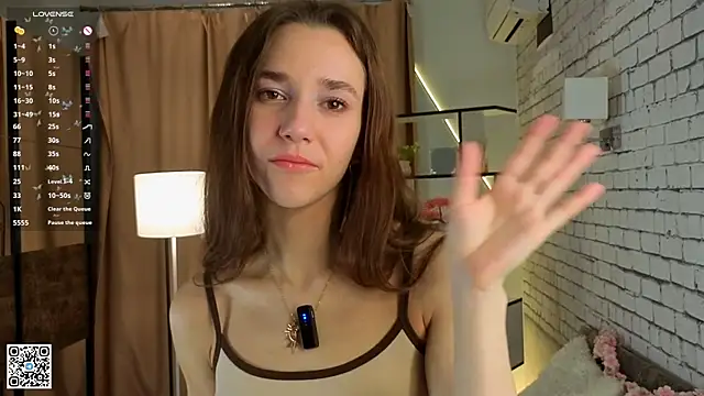 Snapshot of PetraHambelton chatting on October 26, 4:30 am PetraHambelton online show from October 26, 4:30 am