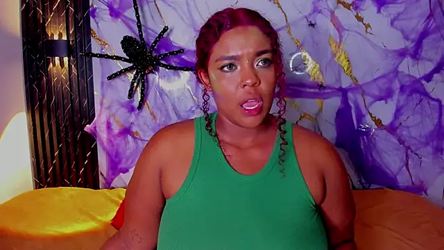 Alaia Gutierrez online show from October 22, 10:15 pm