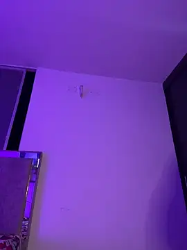 lucialauper  online show from March 21, 12:48 am