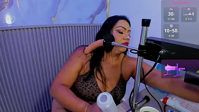 Snapshot of bigboobs_violeta chatting on September 20, 2:37 pm bigboobs violeta online show from September 20, 2:37 pm