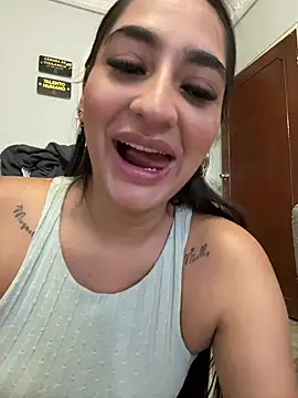 JasmineRhodes online show from July 17, 1:04 pm