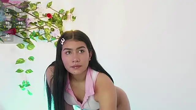 saraBow online show from October 27, 5:52 pm