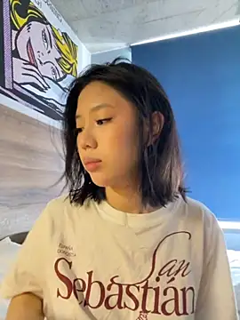 Asian Lyyyy online show from September 17, 1:09 pm