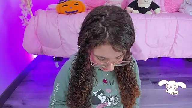 hannacutegod online show from October 3, 6:18 am