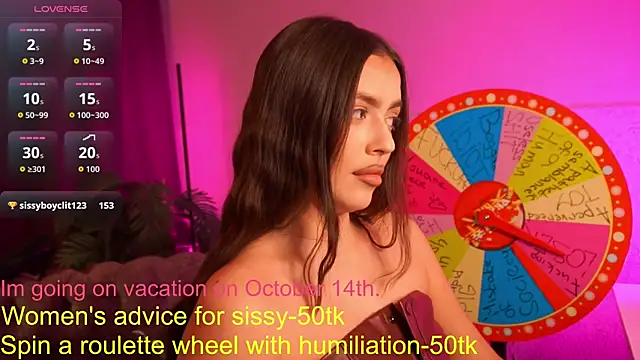 Snapshot of EmiliyaRoude chatting on October 13, 1:36 pm EmiliyaRoude online show from October 13, 1:36 pm