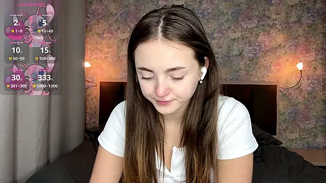 LoraDavi online show from March 26, 7:10 am